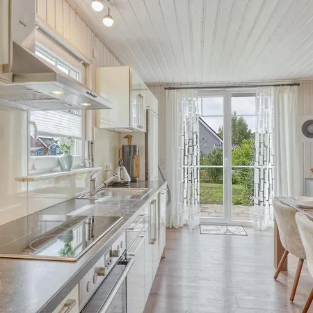 Holiday home Lovely In Hafendorf Zerpenschleu