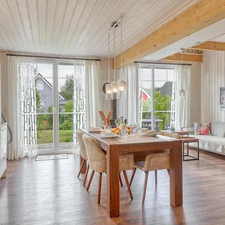 Holiday home Lovely In Hafendorf Zerpenschleu