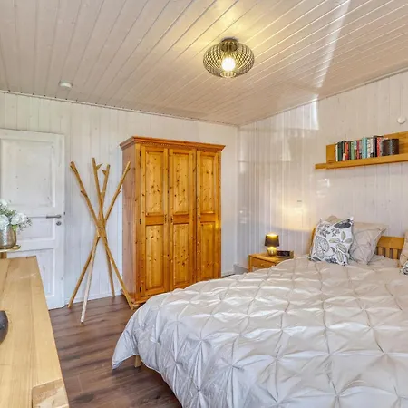 Holiday home Lovely In Hafendorf Zerpenschleu *